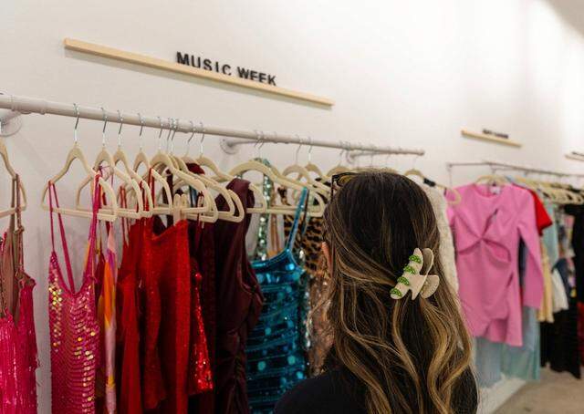 Pickle opens a Wynwood pop-up at 319 NW 25th St. letting Miami users rent designer gowns and party looks for events like Swim Week, Miami Open and Ultra. The shop runs March 21-May 31, 2026. Here’s a look inside.